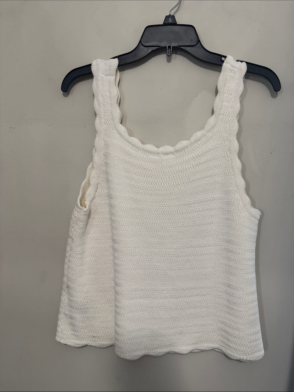 GAP White Scalloped Knit Tank